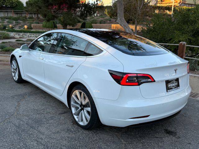 2018 Tesla Model 3 Image 4