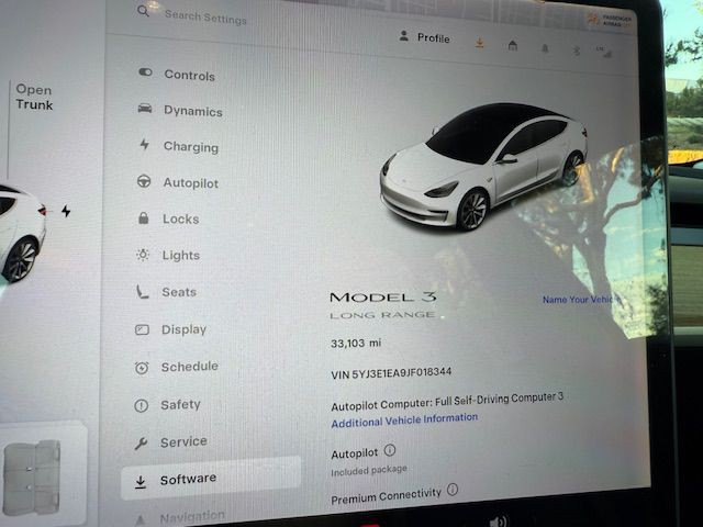 2018 Tesla Model 3 Image 9