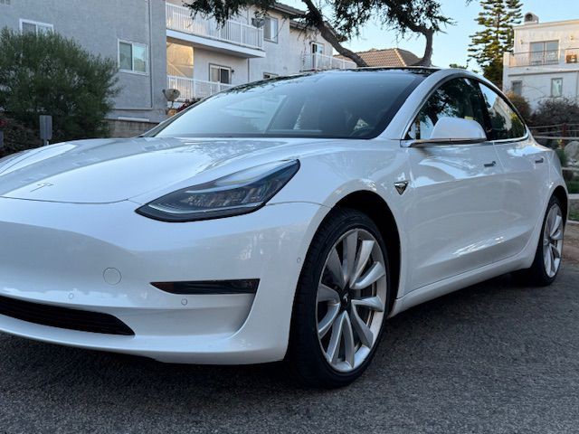 2018 Tesla Model 3 Image 12