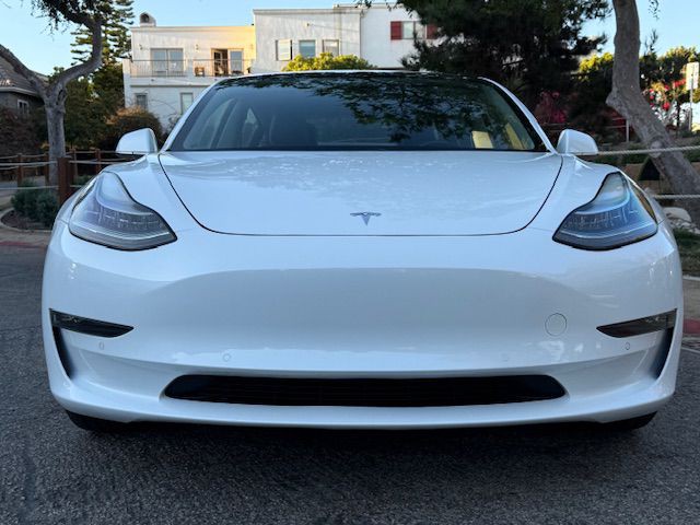 2018 Tesla Model 3 Image 14
