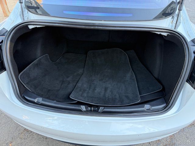 2018 Tesla Model 3 Image 16