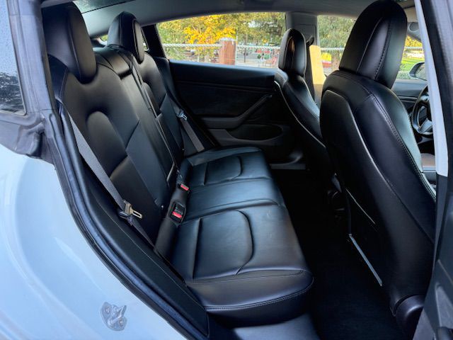 2018 Tesla Model 3 Image 22
