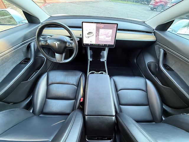 2018 Tesla Model 3 Image 23