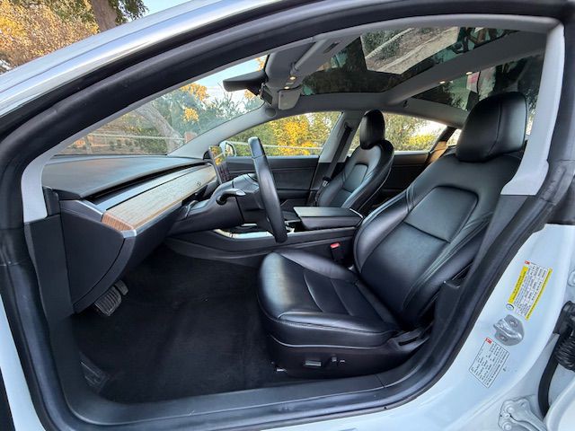 2018 Tesla Model 3 Image 27