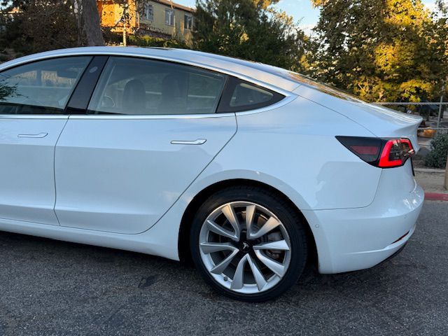 2018 Tesla Model 3 Image 30