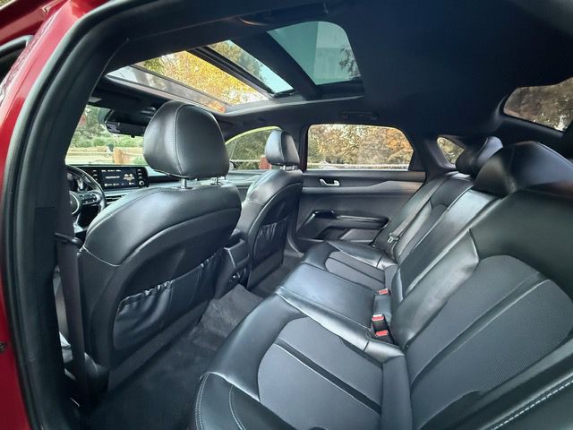 2021 Kia K5 Image 31