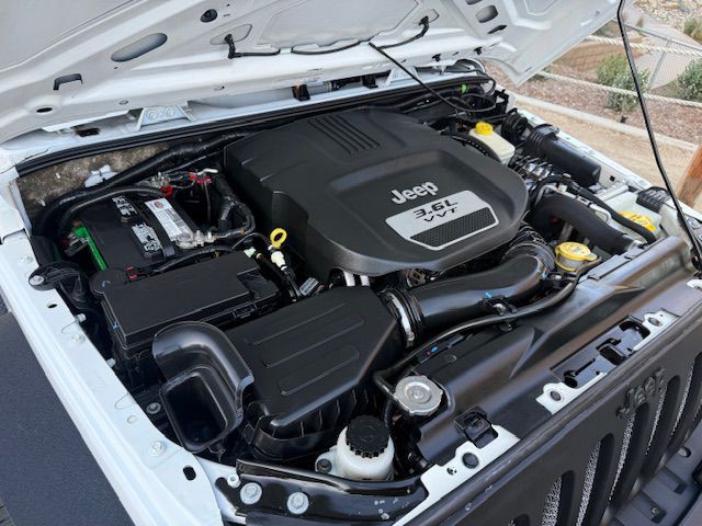 2013 Jeep Wrangler Image 27