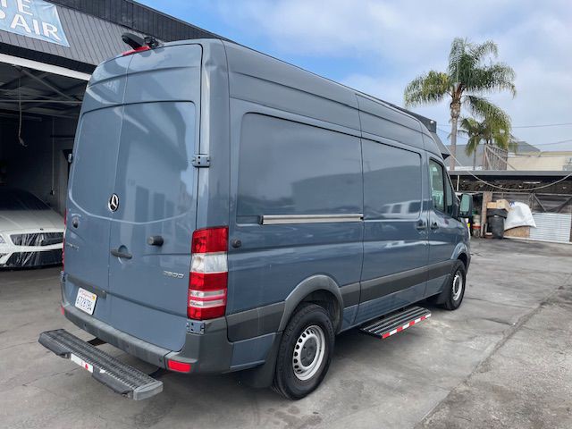 2018 Mercedes-Benz Sprinter Image 2
