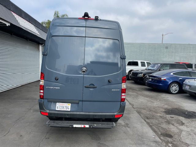 2018 Mercedes-Benz Sprinter Image 5