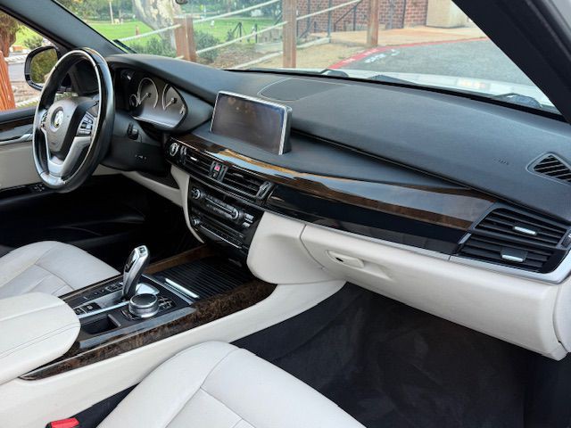 2017 BMW X5 Image 21