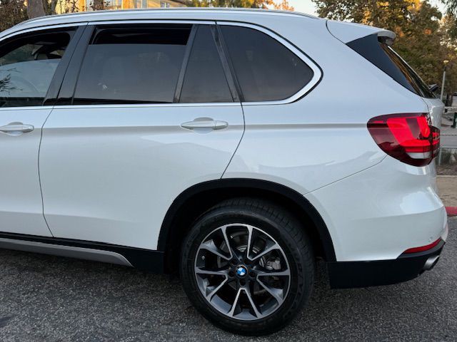 2017 BMW X5 Image 28
