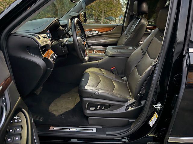 2016 Cadillac Escalade Image 6