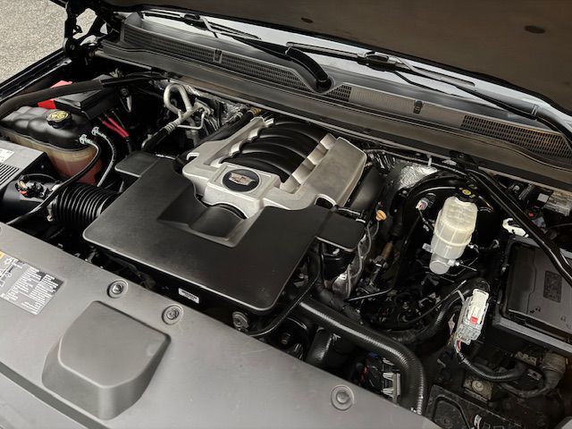 2016 Cadillac Escalade Image 22