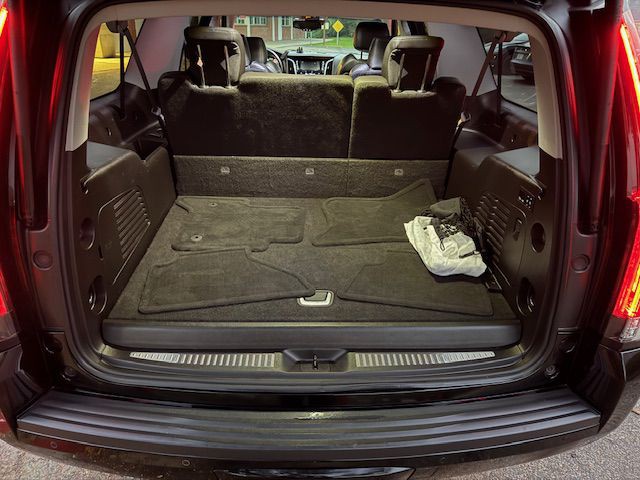 2016 Cadillac Escalade Image 29