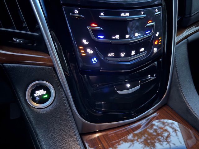 2016 Cadillac Escalade Image 35