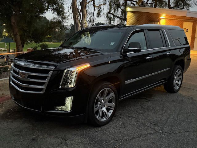 2016 Cadillac Escalade Image 44