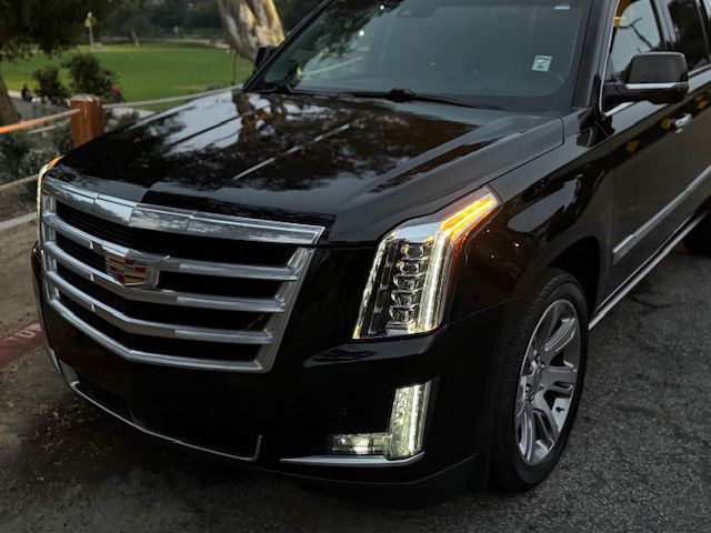 2016 Cadillac Escalade Image 45