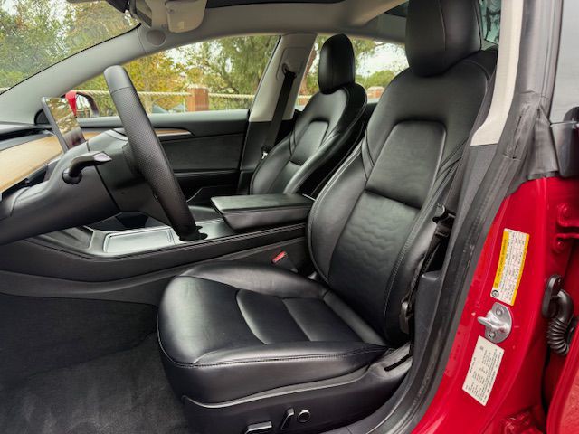 2022 Tesla Model 3 Image 9