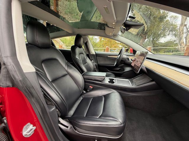 2022 Tesla Model 3 Image 11