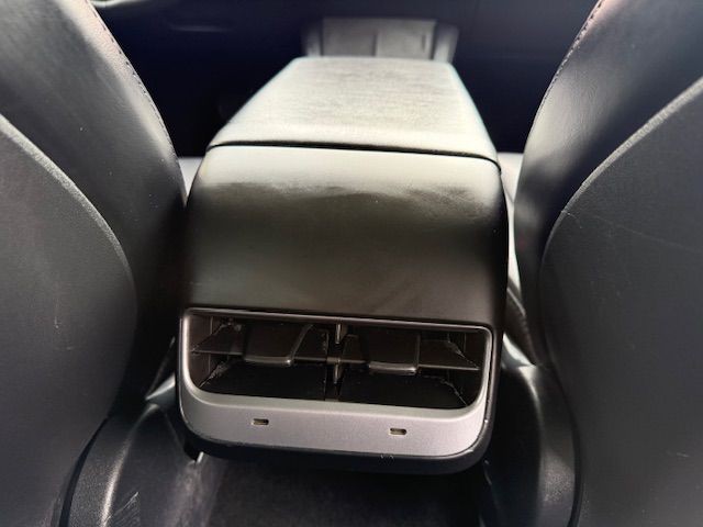 2022 Tesla Model 3 Image 21
