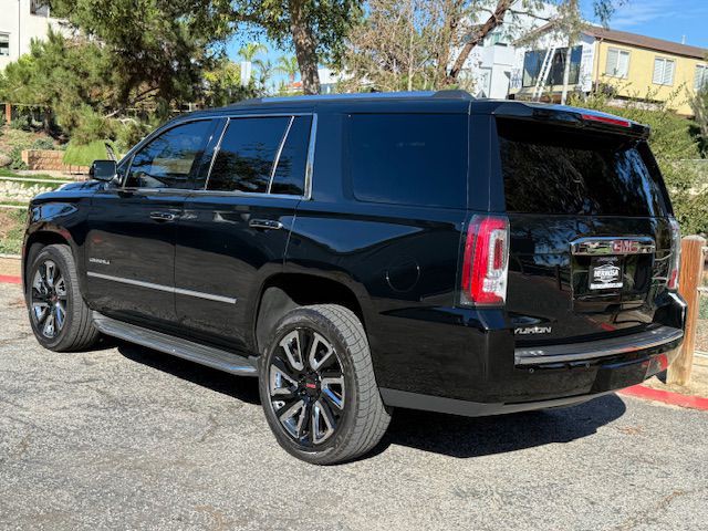 2016 GMC Yukon Image 2