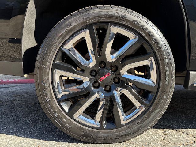 2016 GMC Yukon Image 11