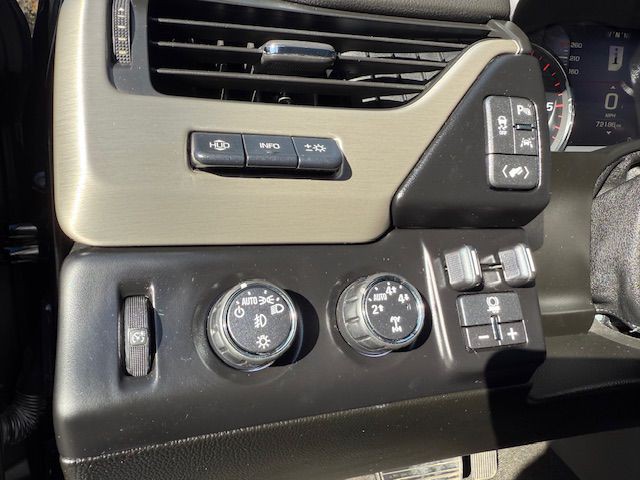 2016 GMC Yukon Image 12