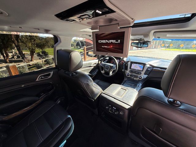 2016 GMC Yukon Image 24