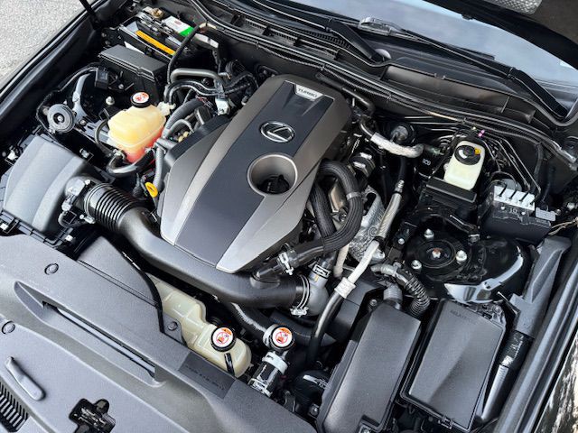 2018 Lexus IS Image 13