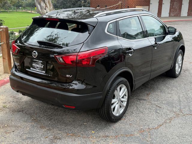 2019 Nissan Rogue Image 17