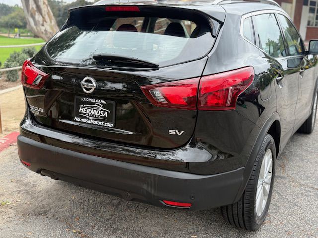 2019 Nissan Rogue Image 18