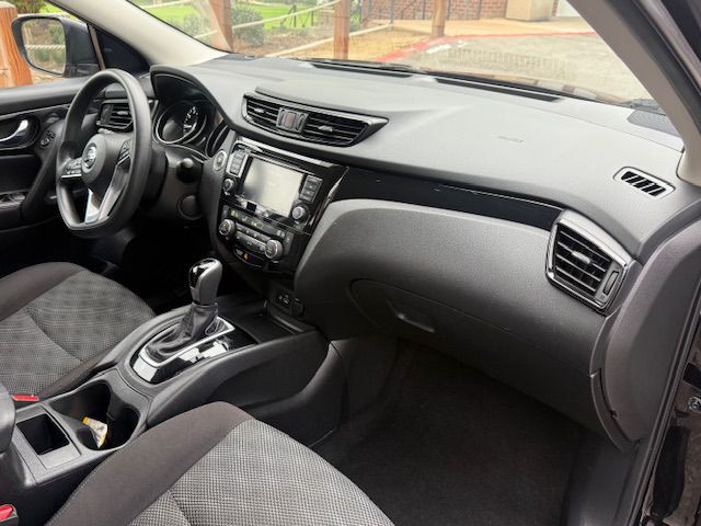 2019 Nissan Rogue Image 19