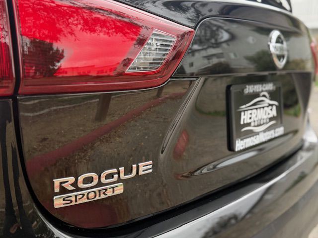 2019 Nissan Rogue Image 24