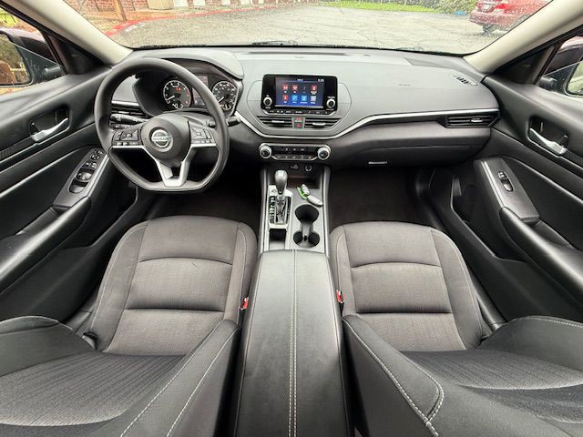 2022 Nissan Altima Image 4