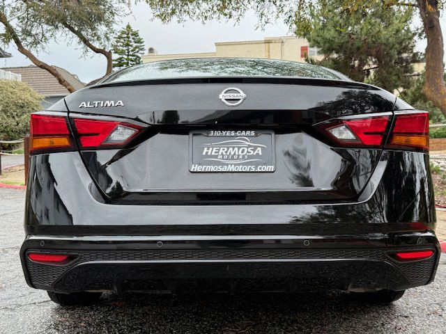 2022 Nissan Altima Image 7