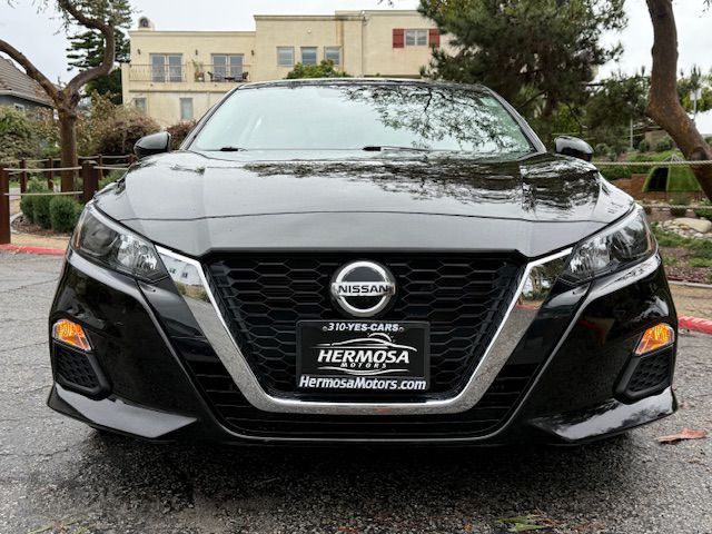 2022 Nissan Altima Image 8