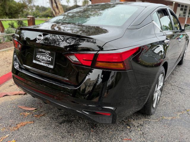 2022 Nissan Altima Image 20