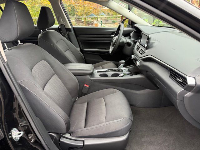 2022 Nissan Altima Image 23