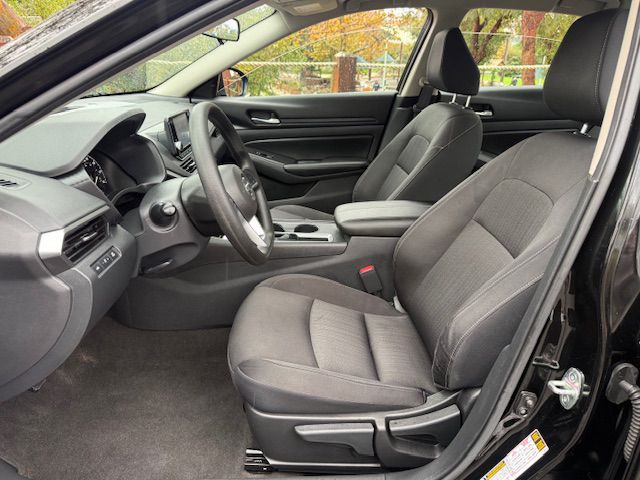 2022 Nissan Altima Image 24