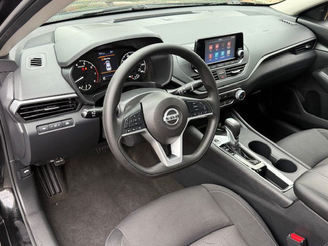 2022 Nissan Altima Image 25