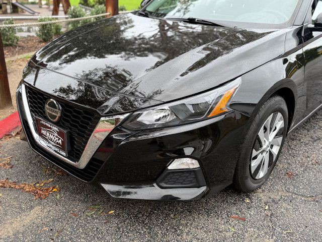 2022 Nissan Altima Image 33