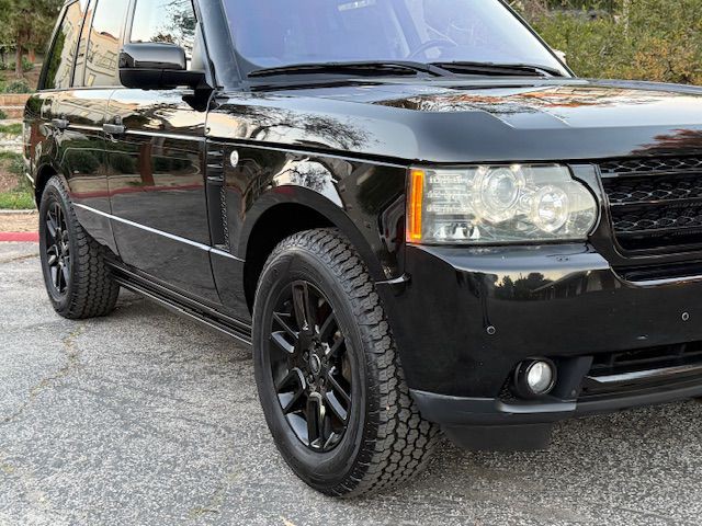 2010 Land Rover Range Rover Image 13