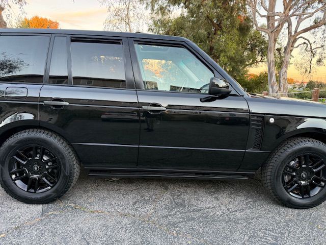 2010 Land Rover Range Rover Image 15