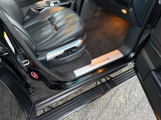 2010 Land Rover Range Rover Image 23