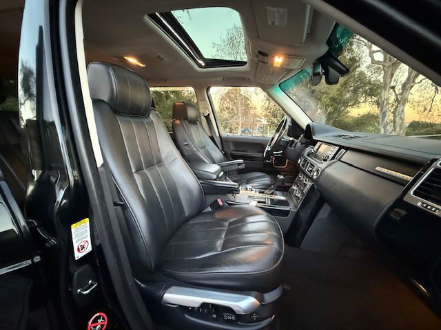 2010 Land Rover Range Rover Image 26