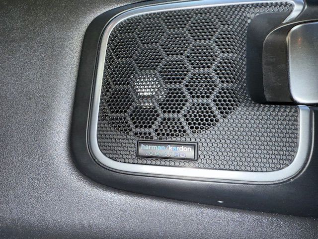 2010 Land Rover Range Rover Image 28