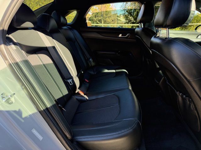 2022 Kia K5 Image 10