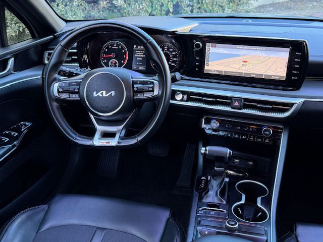 2022 Kia K5 Image 38