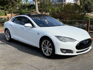 Image for 2015 Tesla Model S 8 ID: 7142109