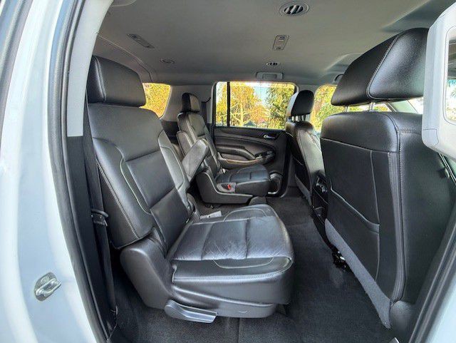 2018 Chevrolet Suburban Image 8